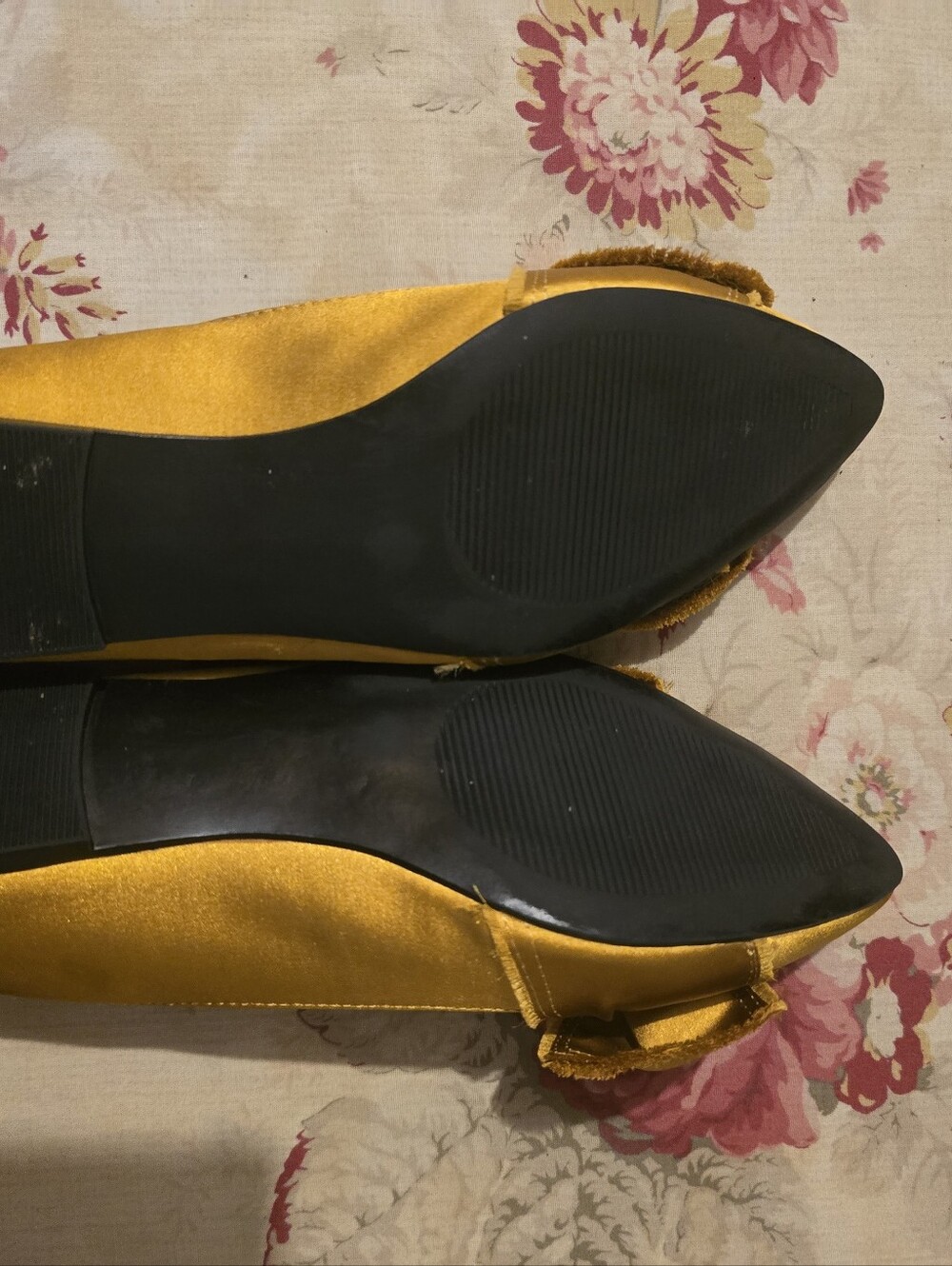 Ann Taylor Yellow Satin Bow Pointed-Toe Flats - Picture 2 of 3